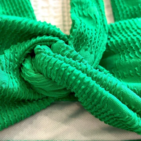 💚✨Cutest Kelly Green Bikini Set! - XS - Preppy! High waisted, cross over top✨💚 - Picture 10 of 10